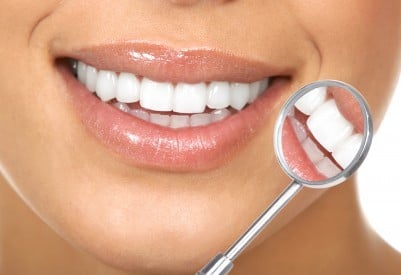 porcelain veneers for a beautiful dental makeover